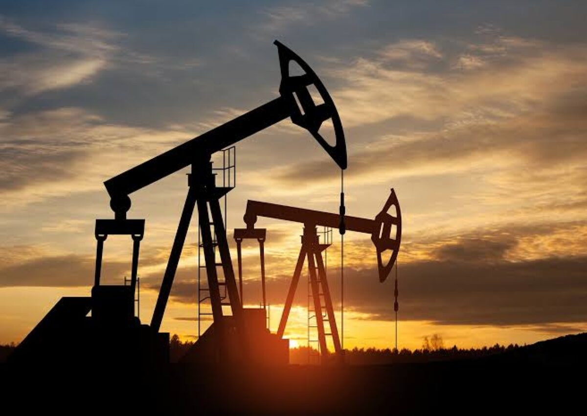 أسواق النفط تترقب تحولات العرض والطلب العالمي